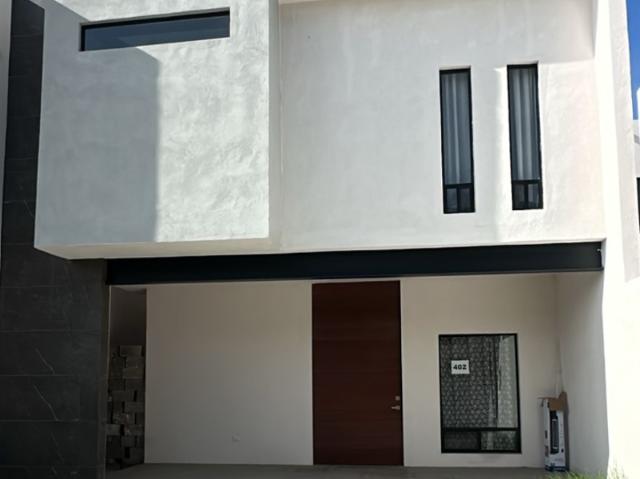 Casa disponible para renta en Col. Guillen