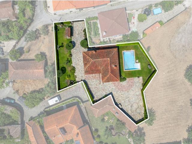 Casa do Loureiro em Paradança, Mondim de Basto