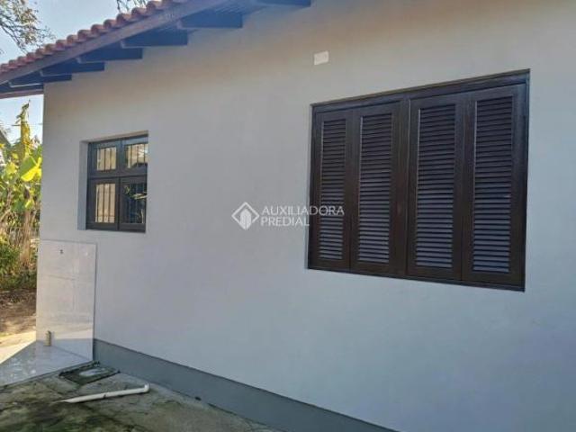 Casa dois dormitórios Taquara