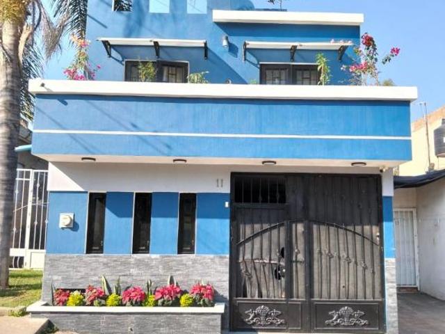 CASA DOS PISOS
