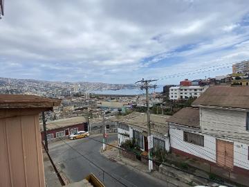 Casa dos pisos cerro larrain valparaíso