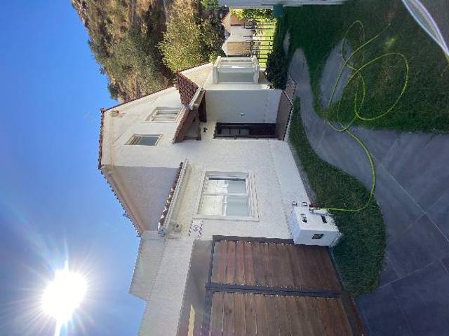 CASA DOS PISOS CONDOMINIO CUMBRES DE NOS
