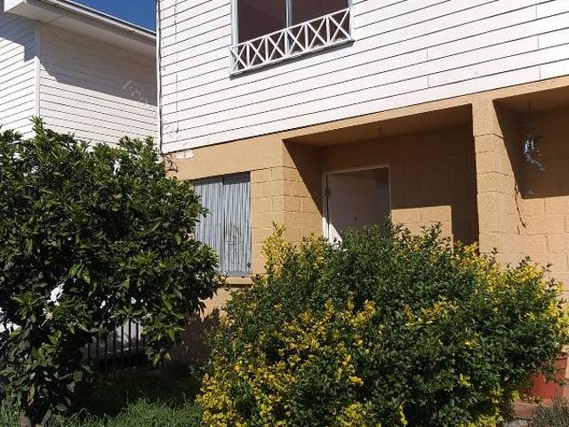 CASA DOS PISOS EN CONDOMINIO LOS NOGALES BELLOTO NORTE