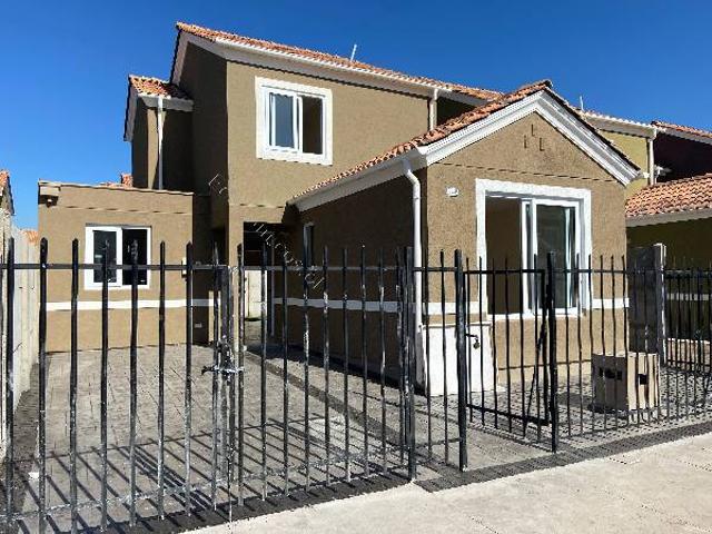 CASA DOS PISOS NUEVA EN CONDOMINIO SAN BERNARDO