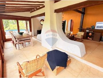 Casa dos Sonhos em Ilhabela: Luxo e Natureza