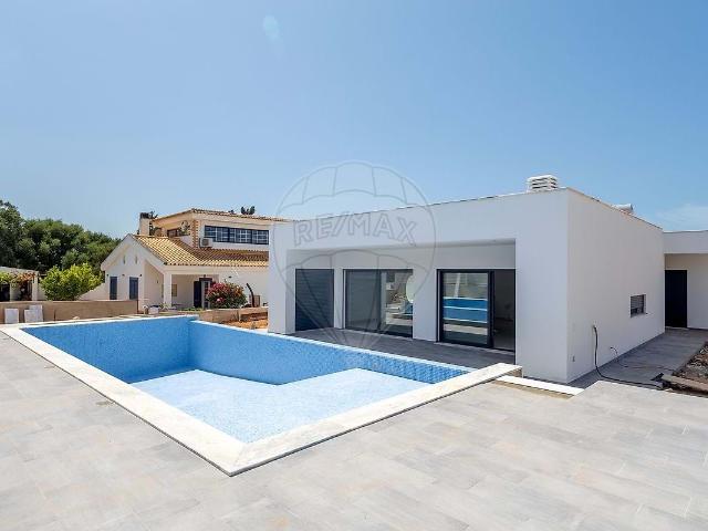 Casa dos sonhos exclusiva em Monte Canelas, Mexilhoeira Grande – viva com espaço, privacidade e conforto no coração de Portimão