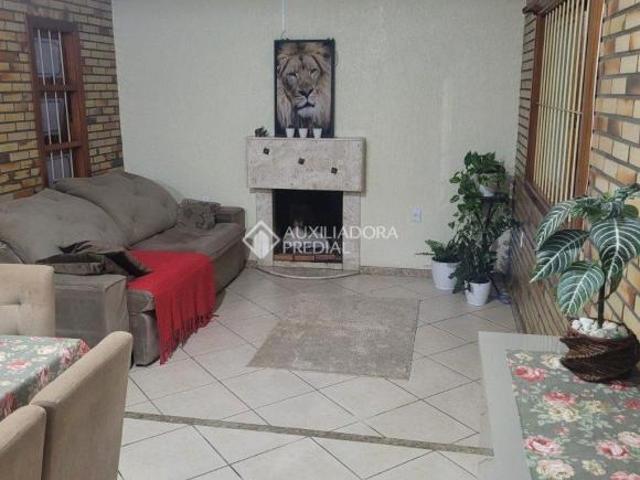 CASA DE ALTO PADRÃO | 3 DORMITÓRIOS | SUÍTE MASTER COM CLOSET E HIDROMASSAGEM