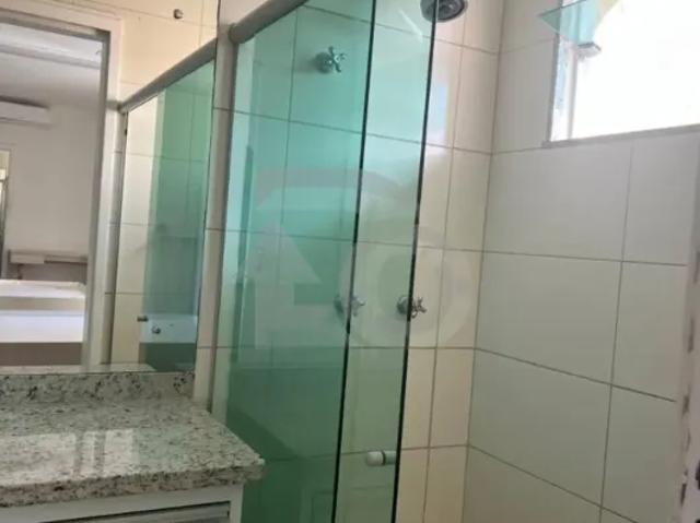 Casa Excelente e Ampla com Suíte com Varanda no Condomínio Caborges
