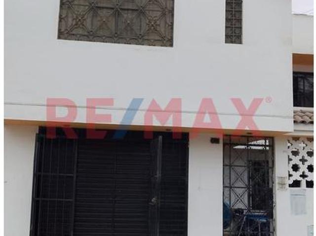 Casa Exclusiva En Carabayllo  En Plena Avenida Superficie Total: 180M²