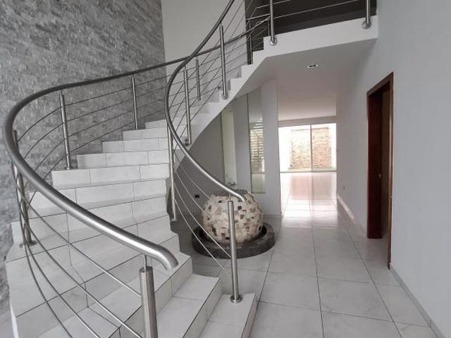 Casa exclusiva en los mejores fraccionamientos privados de Durango. Fracc El Lago 4