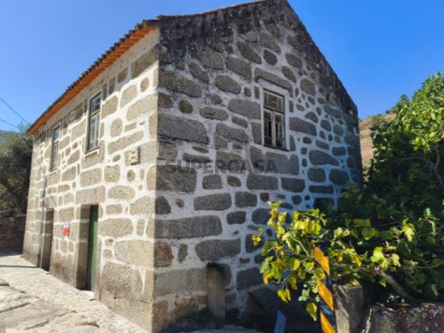 Casa exclusiva junto aos Passadiços do Mondego e à Ponte da Mizarela, Guarda