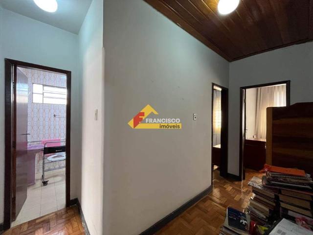 Casa exclusiva localizada no bairro Centro