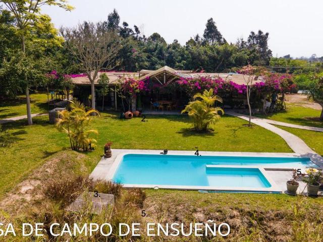 ¡CASA ECOLÃGICA DE ENSUEÃO CON LAGUNA, PISCINA Y CAMPO DE PADEL!
