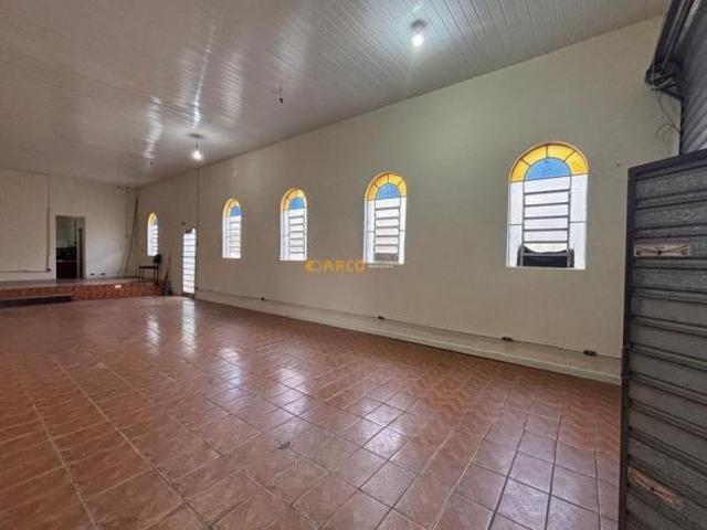 Casa edícula com ponto comercial Parque industrial São José dos Campos SP