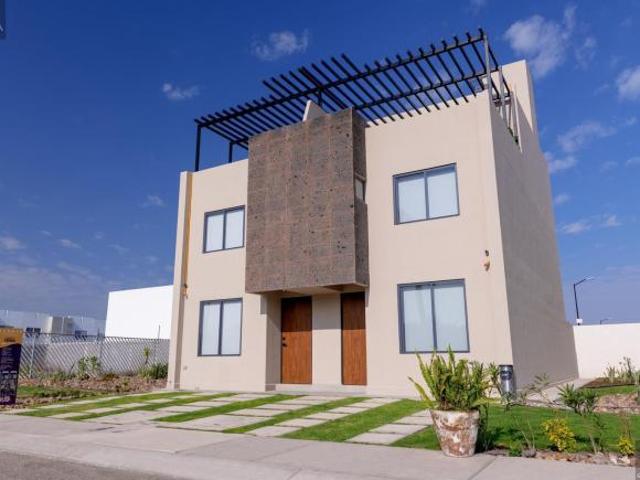 CASA EL MARQUES, QRO CON ROOF