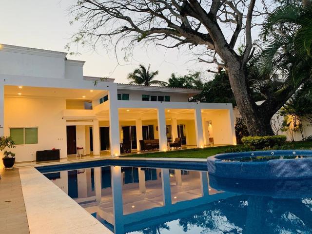 Casa el Estero junto al r?o con alberca