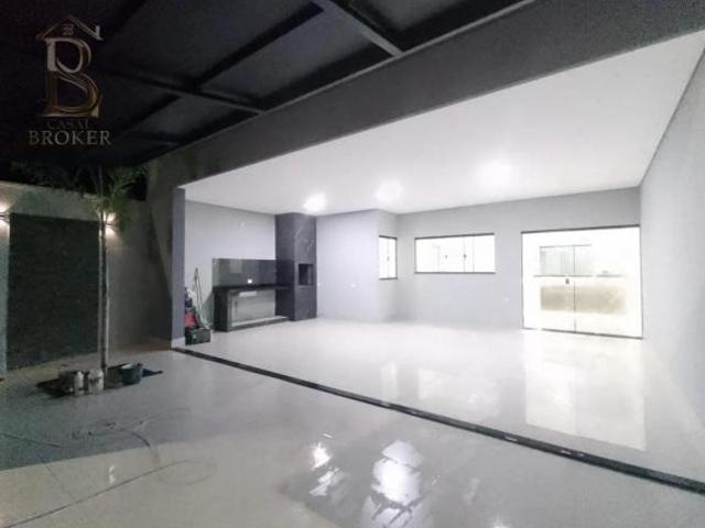 Casa em Núcleo Habitacional Maria Angélica Matos, Marília/SP de 128m² 2 quartos à venda por R$ 320.0