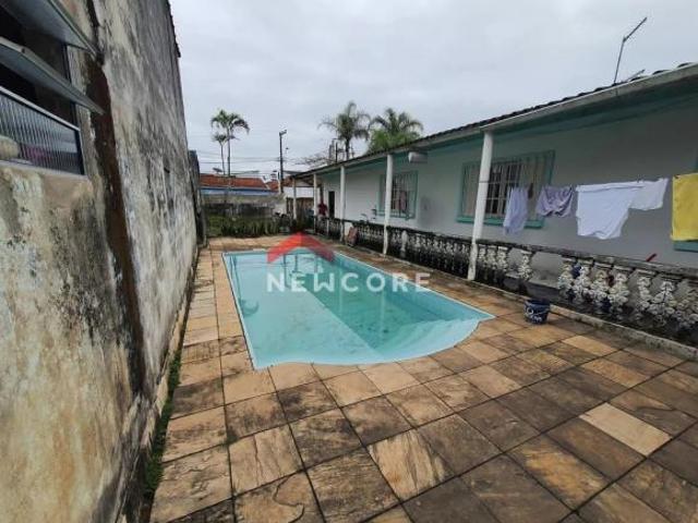 Casa em Av. Agenor de Campos Jardim Colúmbia Mongaguá/SP