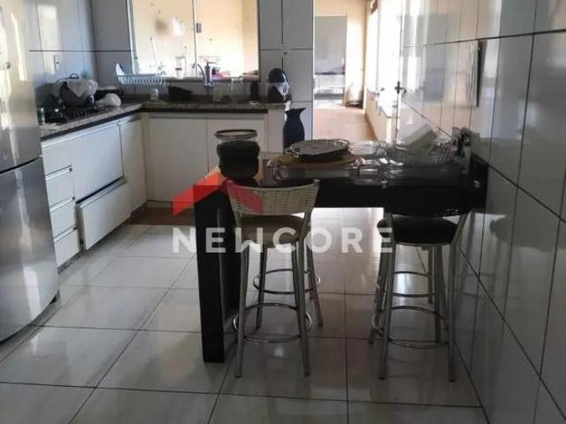 Casa em Avenida José Gonzaga de Freitas São Jorge Uberlândia/MG