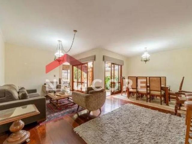 Casa em Avenida Pereira Passos Vila Assunção Porto Alegre/RS