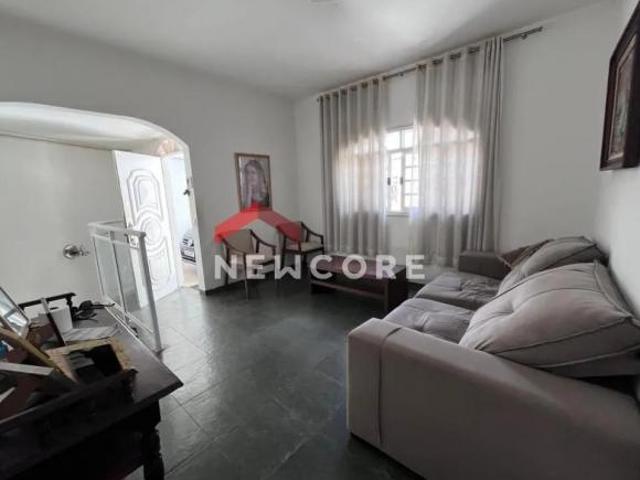 Casa em Avenida Professora Leonita Faber Ladeira Jardim do Lago Jundiaí/SP