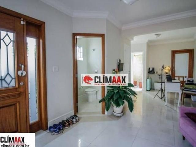 Casa em Alto da Lapa com 180m² de terreno, 3 dorm 2 vagas Zona Oeste SP