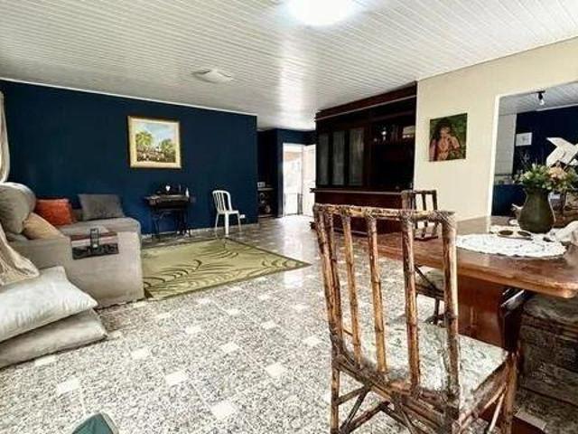 Casa em Cascatinha, Curitiba/PR de 300m² 3 quartos à venda por R$ 900.000,00