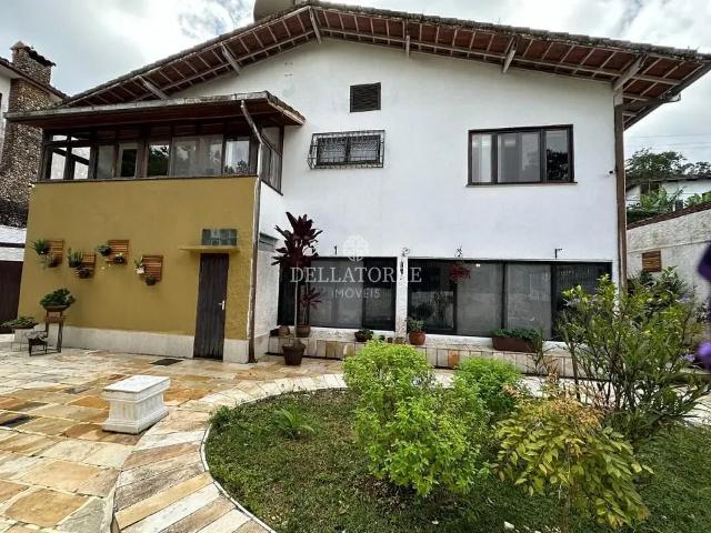 Casa em Carlos Guinle, Teresópolis/RJ de 179m² 3 quartos à venda por R$ 979.800,00