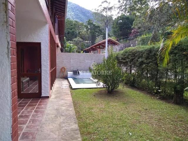 Casa Em Carlos Guinle, Teresópolis/rj de 230 m² 5 Quartos À Venda por R$1.190.000ou Para Locação