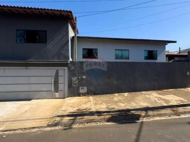 Casa em Centro, Botucatu/SP de 243m² 3 quartos à venda por R$ 550.000,00