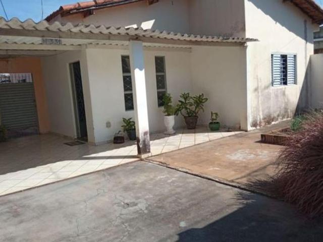 Casa em Chácaras Arco Íris, Araçatuba/SP de 220m² 3 quartos à venda por R$ 180.000,00
