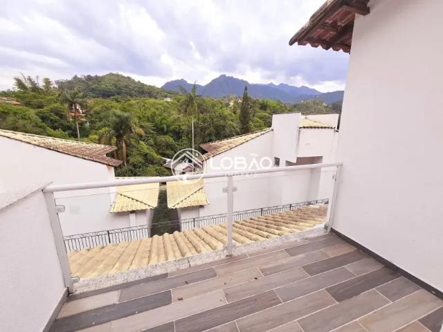 Casa em condomínio com cachoeira no Centro de Penedo Itatiaia RJ
