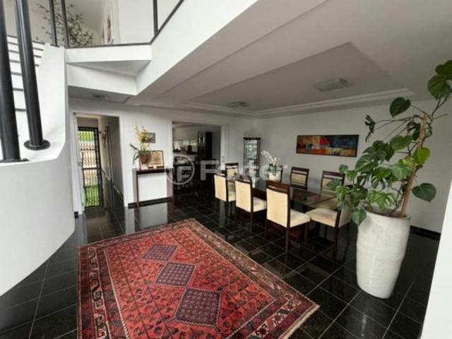 Casa em Condomínio, 3 dormitórios, 481 m², em Nonoai