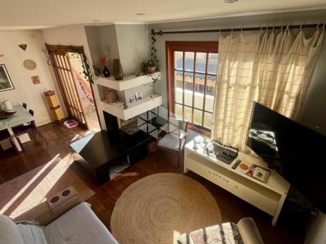 CASA EM CONDOMINIO 3 DORMITÓRIOS