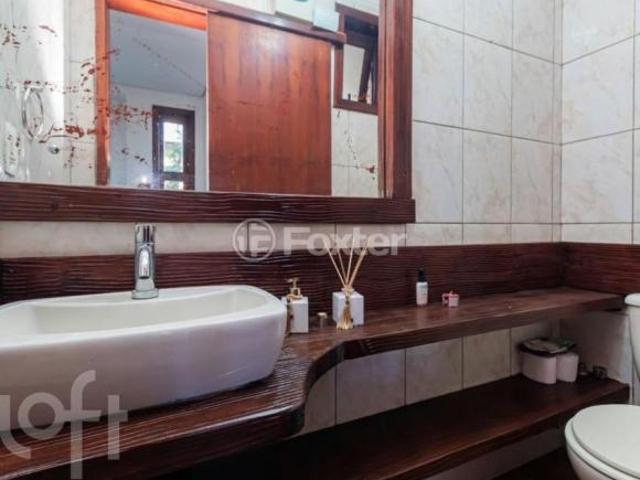 Casa em Condomínio, 3 dormitórios, 182.83 m², em Cristal
