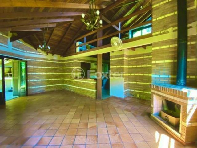 Casa em Condomínio, 3 dormitórios, 279 m², em Elsa