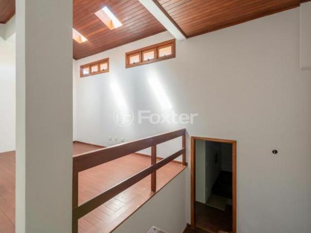 Casa em Condomínio, 3 dormitórios, 280.35 m², em Menino Deus