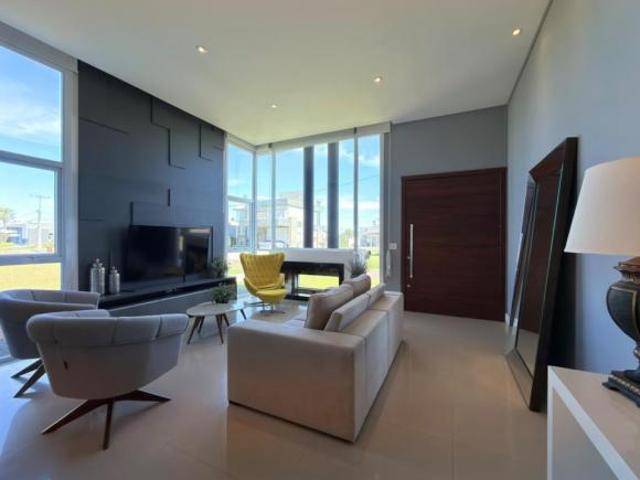 Casa em Condominio 3 dormitorios Bairro Zona Nova