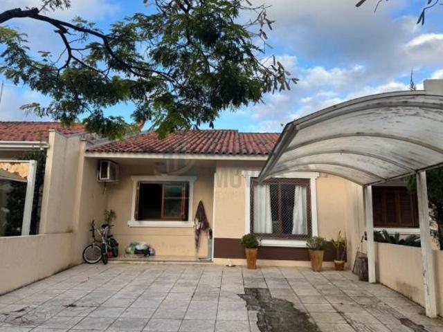 Casa em condomínio 3 dormitórios sendo 1 suíte no Condomínio Világio De Vicenza no Central Parque ao