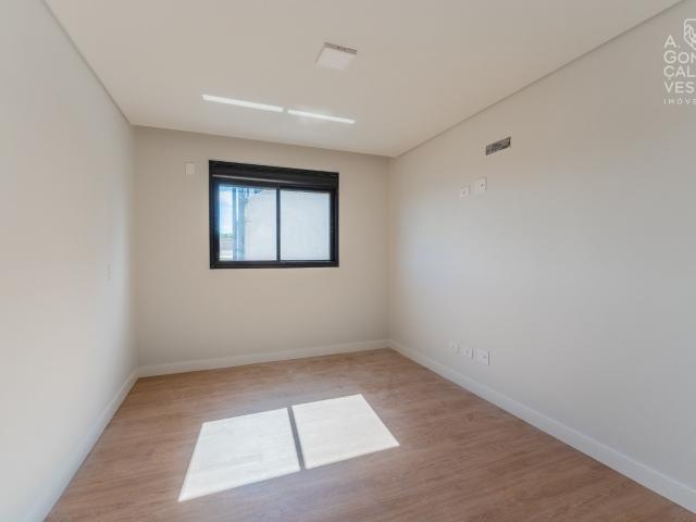 Casa em Condomínio 3 Quartos Mercês 234m²