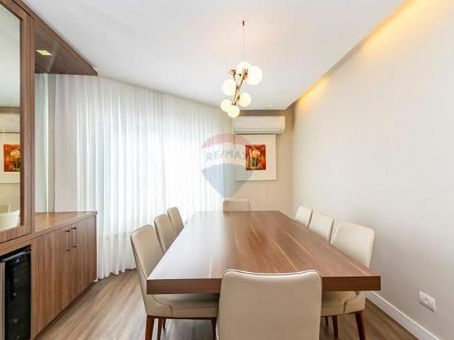 Casa em condomínio, 3 quartos sendo 3 suítes, 4 vagas, 245,17 m² de área útil, R$ 1.790.000 Condomí