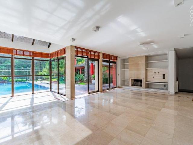 Casa em Condomínio, 05 Suítes, 06 Vagas, Piscina, Santa Felicidade, Curitiba