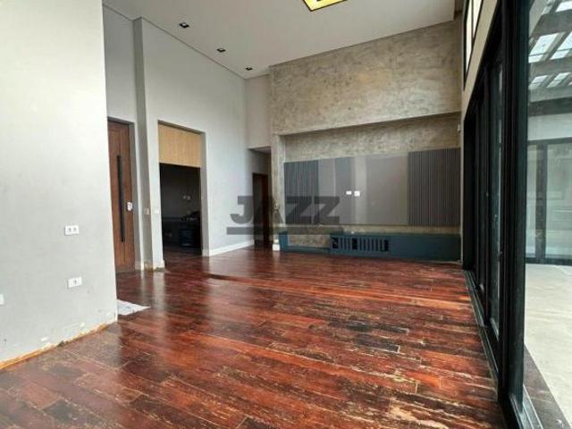 Casa em Condomínio | 180m² Construídos em Terreno de 200m²