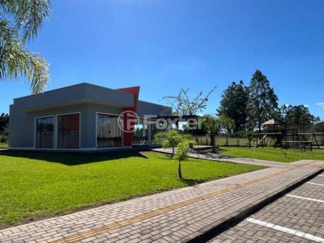 Casa em Condomínio, 2 dormitórios, 52 m², em Centro