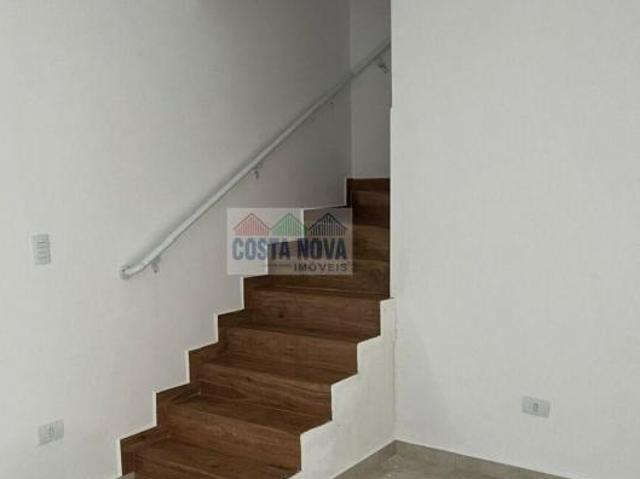 Casa em Condominio 2 dormitórios, 1 vaga e Lazer no bairro Aviação em Praia Grande
