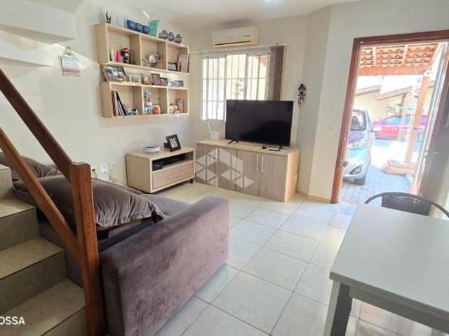 CASA EM CONDOMÍNIO 2 QUARTOS E 1 VAGA DE GARAGEM NO BAIRRO IPANEMA