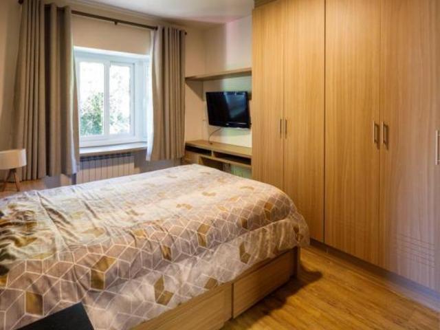 Casa em Condomínio 4 Dorm. Bairro Quinta da Serra