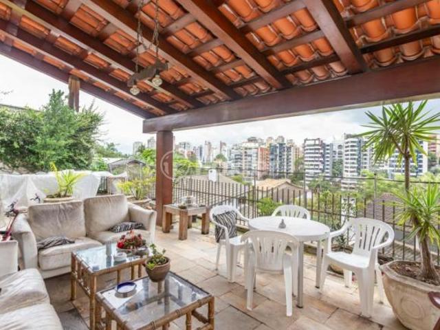 Casa em Condomínio, 4 dormitórios, 450 m², em Jardim Vitória Régia