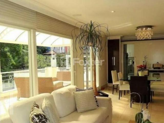 Casa em Condomínio, 4 dormitórios, 670 m², em Jardim Itatinga