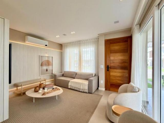 Casa em Condominio 4 dormitorios Bairro